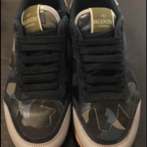 Valentino Garavani sneakers - Picture 2 of 5